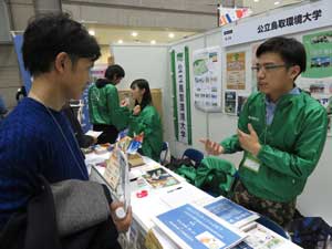 【TUES地球環境を考える会】Re:ペアサイクルの取り組みを<br />ボード使って説明をしました