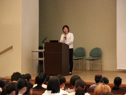 山崎製パン株式会社 人事本部 採用課長 中坪由美子様