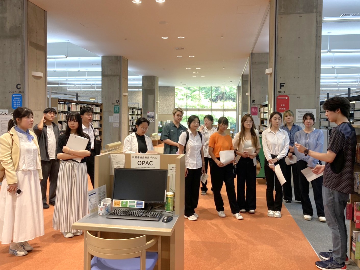 学内見学