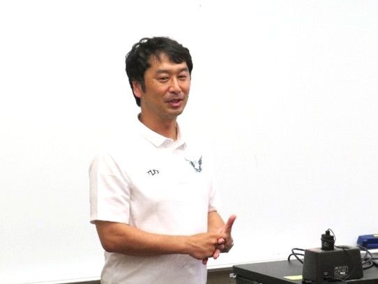 スポーツボランティアの魅力を伝える濱田氏