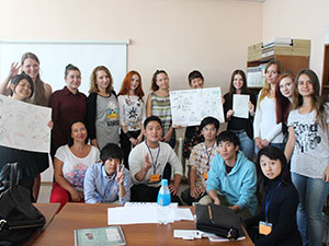 ロシア・ウラジオストク国立経済サービス大学との大学間交流プログラムを実施しました