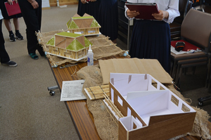 生徒の作成した水上学校模型