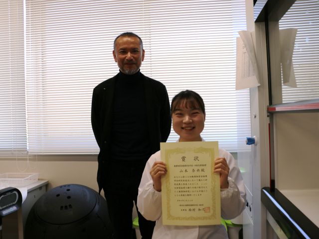 山本さん(右)と門木准教授