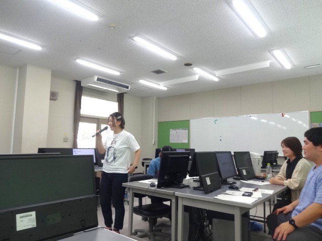 緊張しながらの自己紹介
