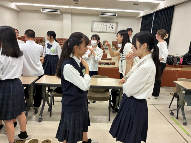 Find Your Match アクティビティをしている様子